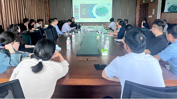 華東工控與上海良信簽署智能配電戰略合作協議，共創智能配電解決方案新篇章