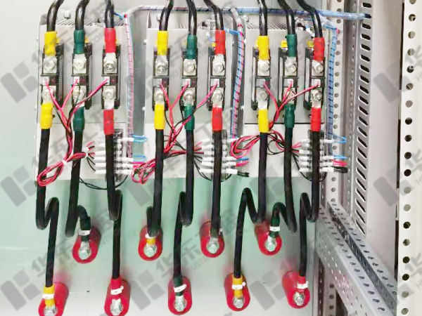 電容補償柜細(xì)節(jié)