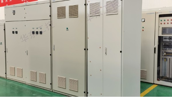 PLC控制柜選型指南：避開誤區(qū)，華東工控為您的工業(yè)控制保駕護(hù)航